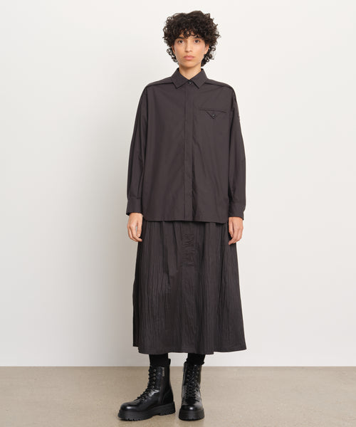 モデル身長176cm、着用サイズ2、着用カラーBLACK
