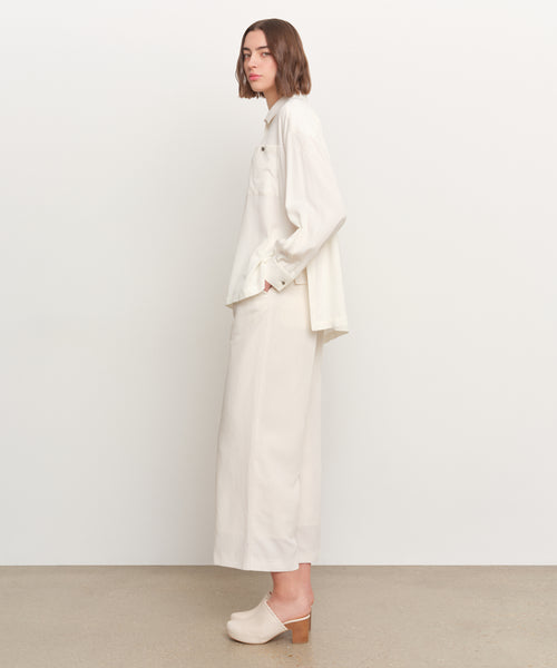 モデル身長181cm、着用サイズ2、着用カラーWHITE