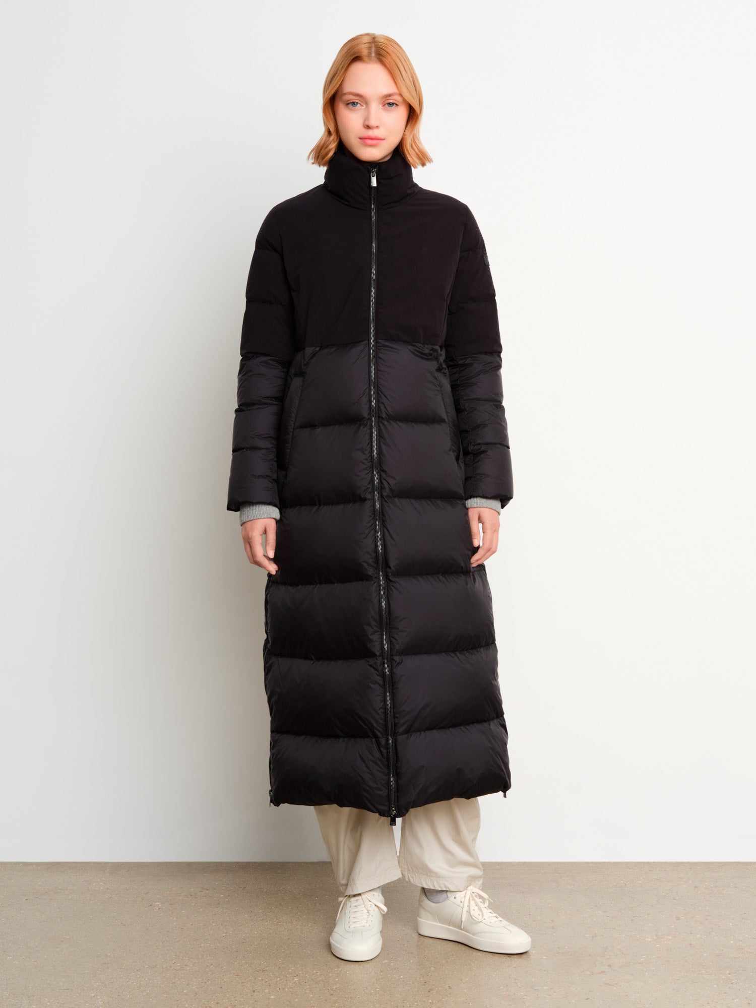 モデル身長175cm、着用サイズ2、着用カラーBLACK