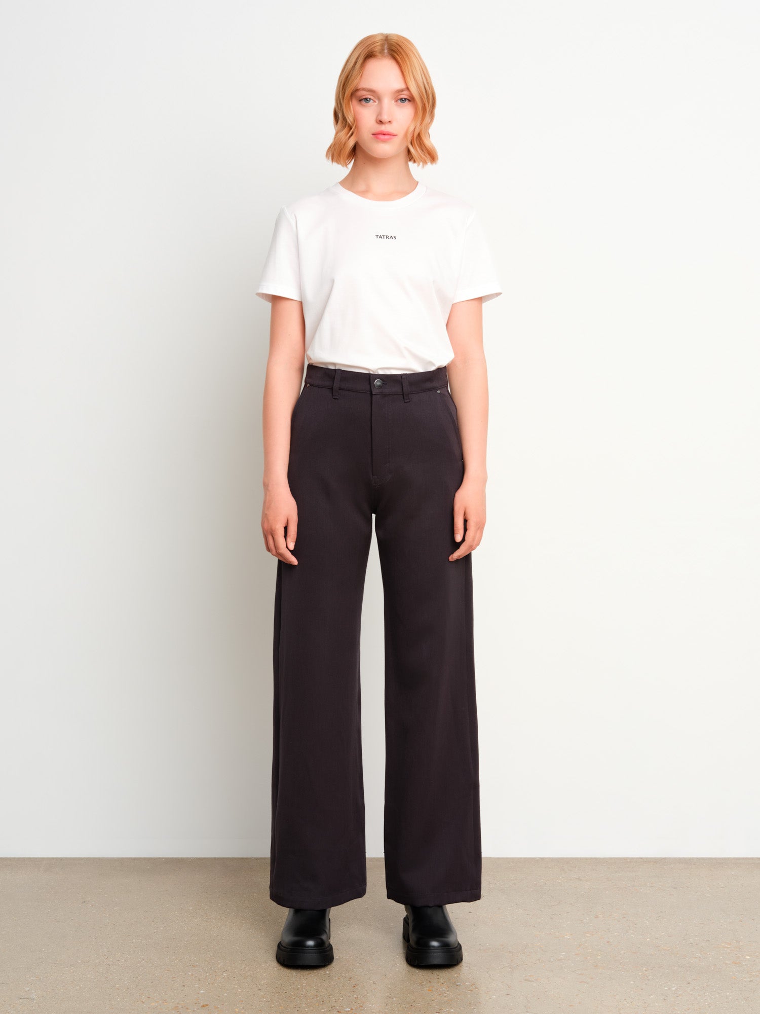 モデル身長175cm、着用サイズ2、着用カラーBLACK