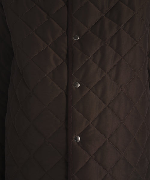 モデル身長188cm、着用サイズ3、着用カラーBROWN