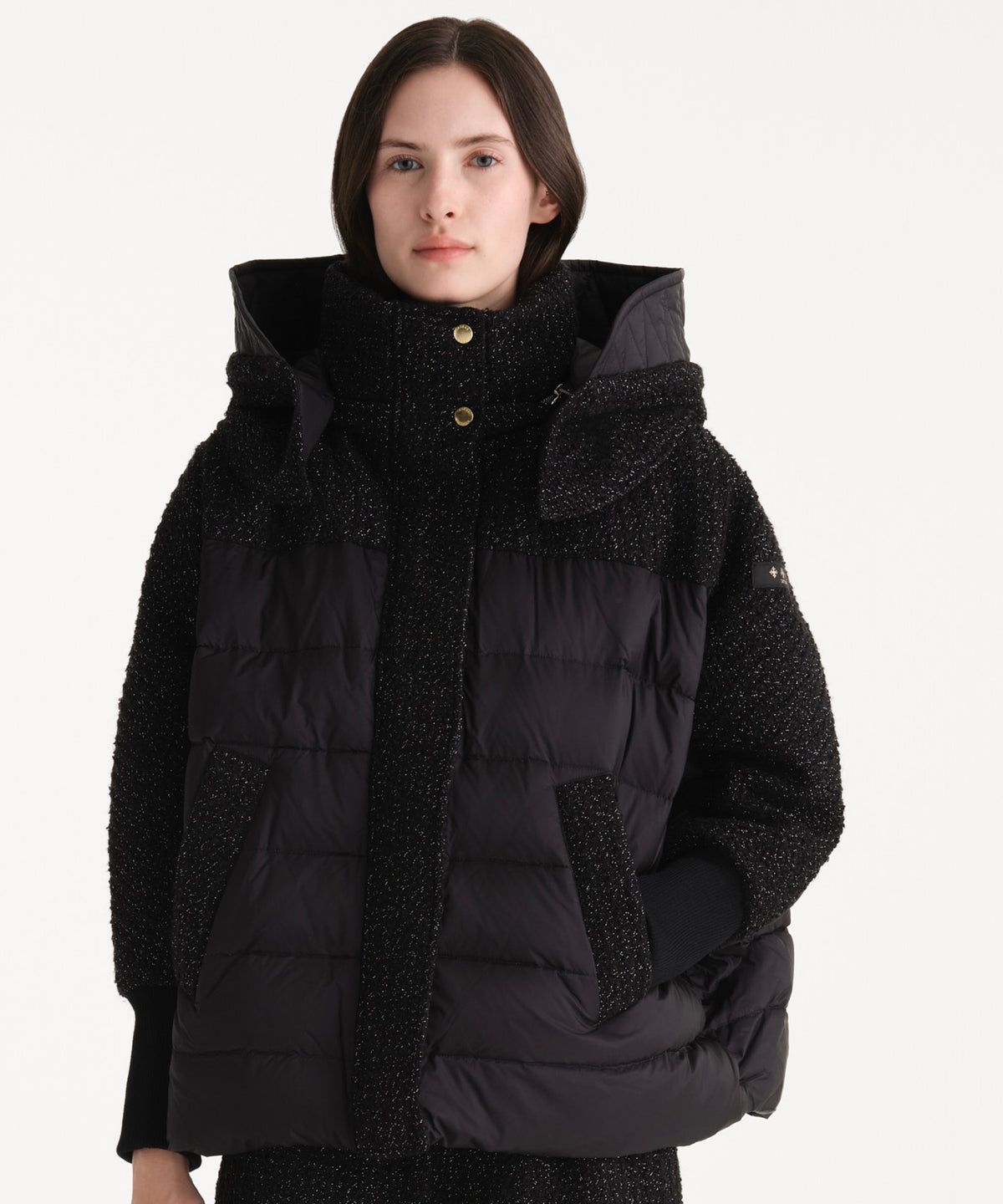 モデル身長176cm、着用サイズ2、着用カラーBLACK