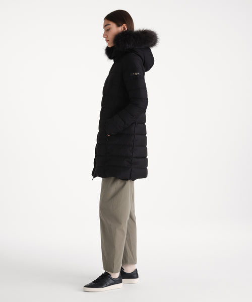 モデル身長176cm、着用サイズ2、着用カラーBLACK