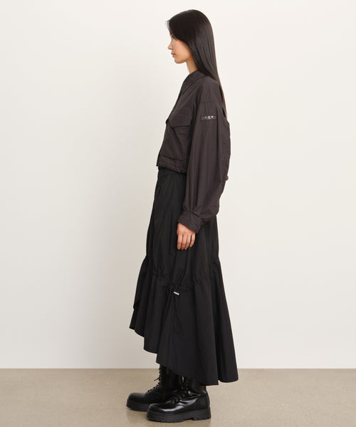モデル身長177cm、着用サイズ2、着用カラーBLACK